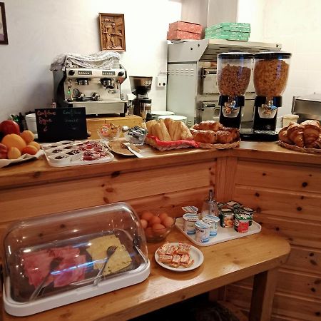 Hotel Restaurant Glaizette LʼArgentière-la-Bessée エクステリア 写真