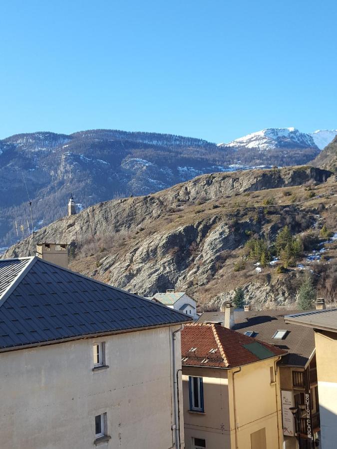 Hotel Restaurant Glaizette LʼArgentière-la-Bessée エクステリア 写真