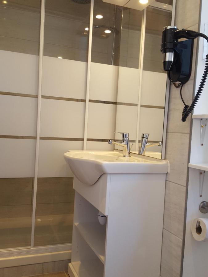 Hotel Restaurant Glaizette LʼArgentière-la-Bessée エクステリア 写真