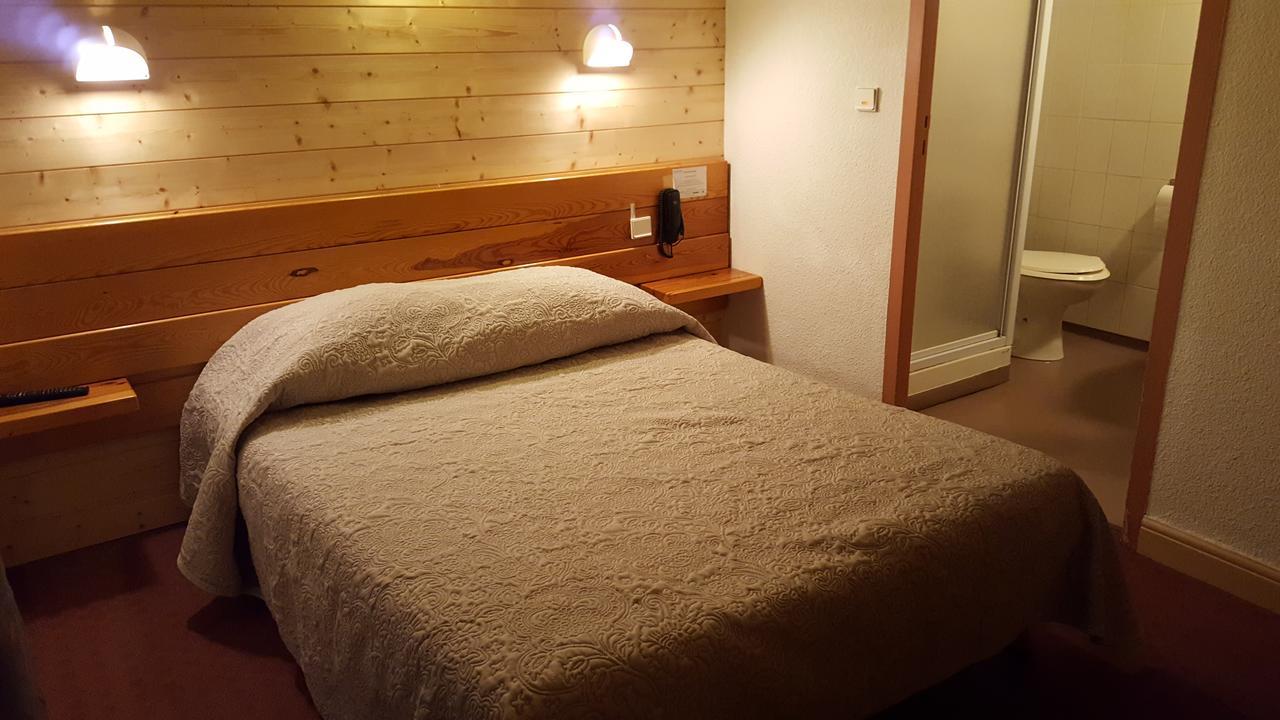 Hotel Restaurant Glaizette LʼArgentière-la-Bessée エクステリア 写真